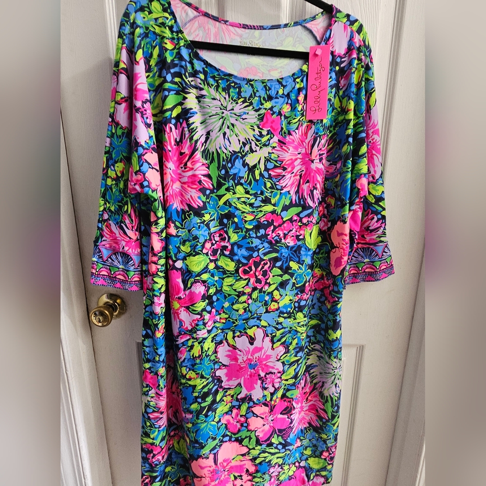Lilly Pulitzer UPF 50+ Braedyn Dress Festive Fantasy XXL